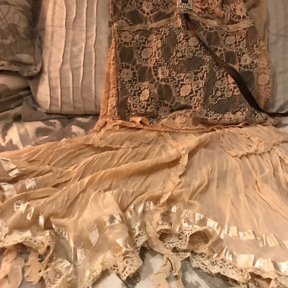 Dress - Picture 5 of 7